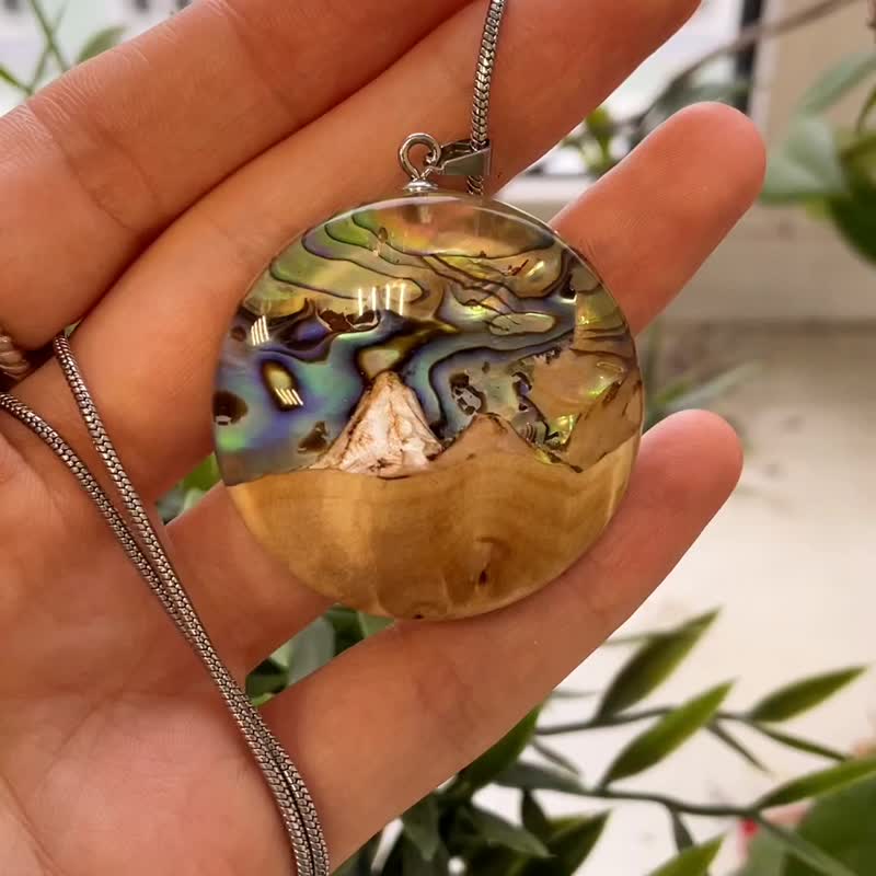 由珍珠母、木材和樹脂製成的吊墜 - 項鍊 - 木頭 