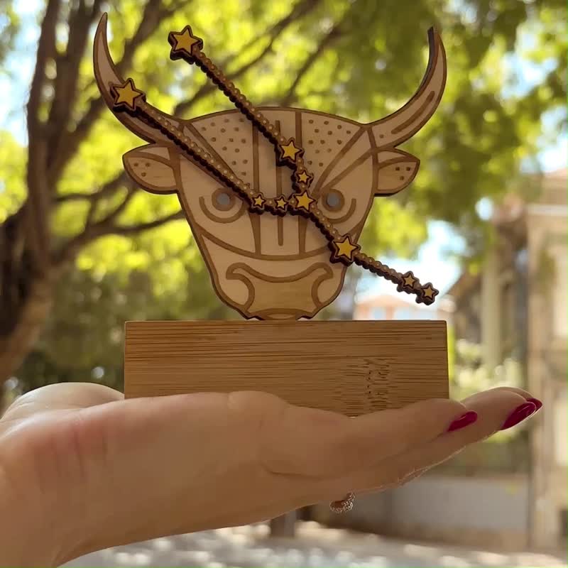 Zodiac Wooden Nursery Keepsake – Taurus Hand Painted Trophy - Custom Name - 擺飾/家飾品 - 木頭 