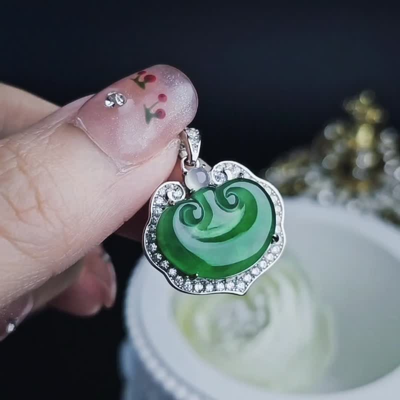 Ruyi | Icy Green Apple Smiling Face | Grade A Jadeite Sterling Silver Plated 18k Pendant Necklace - สร้อยคอ - หยก 