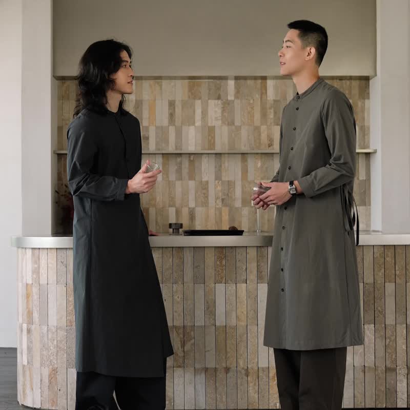 鹿造LUZAO 圍裹系帶長襯衫酒店民宿簡約立領男女工作服一衣多穿 - 女襯衫 - 棉．麻 