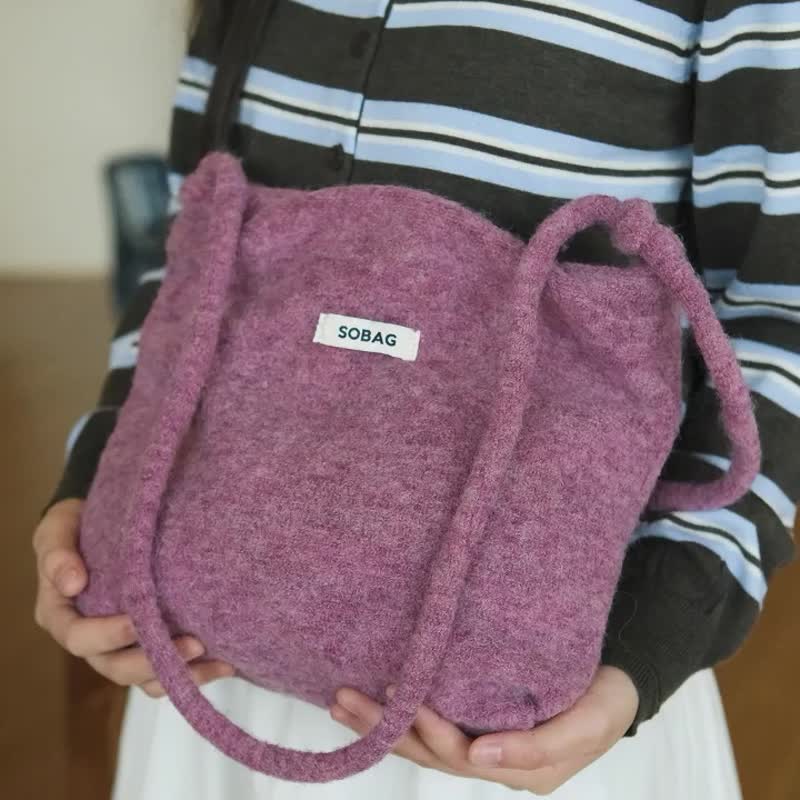 sobag秋冬日係可愛羊毛呢單肩斜挎布包女韓系休閒慵懶毛茸茸布包 - 側背包/斜背包 - 其他材質 紫色