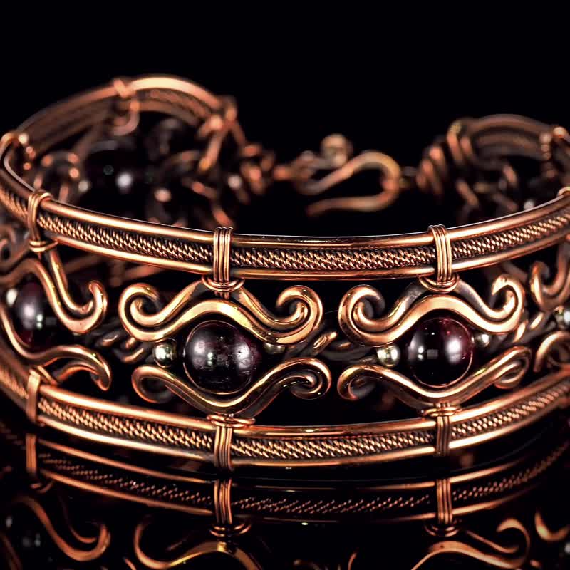 Copper wire wrapped garnet bracelet Unique bangle 7th Wedding Anniversary - Bracelets - Gemstone Red