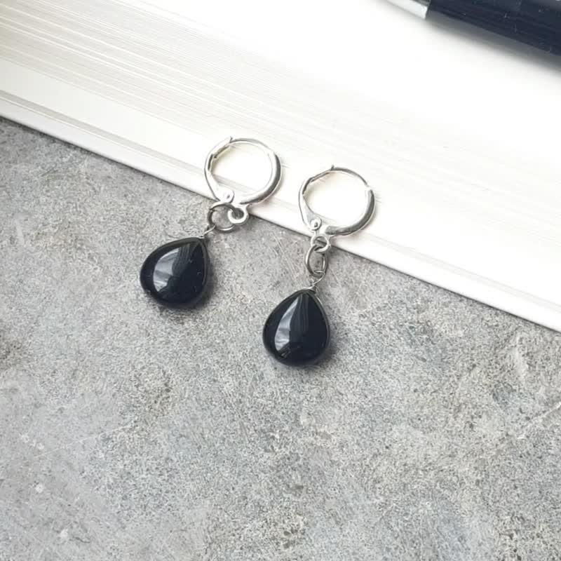 Black Agate teardrop Earrings, 925 Silver, Scorpio stone, Capricorn gem gift - 耳環/耳夾/耳骨夾 - 半寶石 黑色