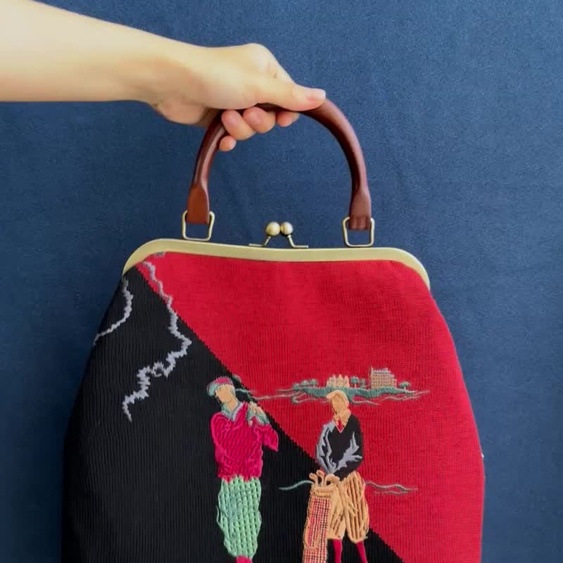 Red and black golf embroidered sweater genuine leather kiss lock bag handbag briefcase - กระเป๋าถือ - ขนแกะ สีแดง