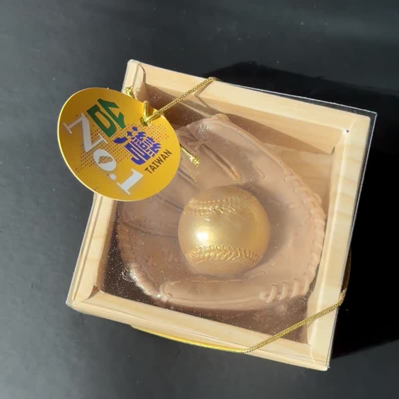 Gold Medal Baseball Soap - สบู่ - วัสดุอื่นๆ ขาว