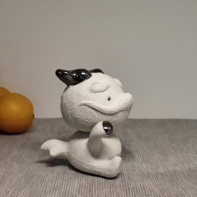 限量版【招招龍–珠光黃】招財陶藝茶寵擺件 - 玩偶/公仔 - 瓷 黃色