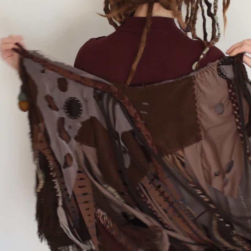 Brown tattered woodland cape, postapocalyptic distressed shawl - สเวตเตอร์ผู้หญิง - วัสดุอื่นๆ สีนำ้ตาล