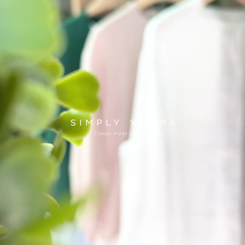 【Simply Yours】Line mid-sleeve shirt gray F - เสื้อผู้หญิง - ผ้าฝ้าย/ผ้าลินิน สีเทา