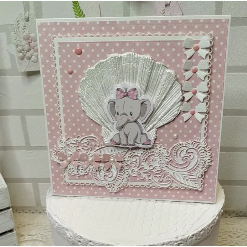 Handmade new baby congrats card in the gift box - การ์ด/โปสการ์ด - กระดาษ สึชมพู