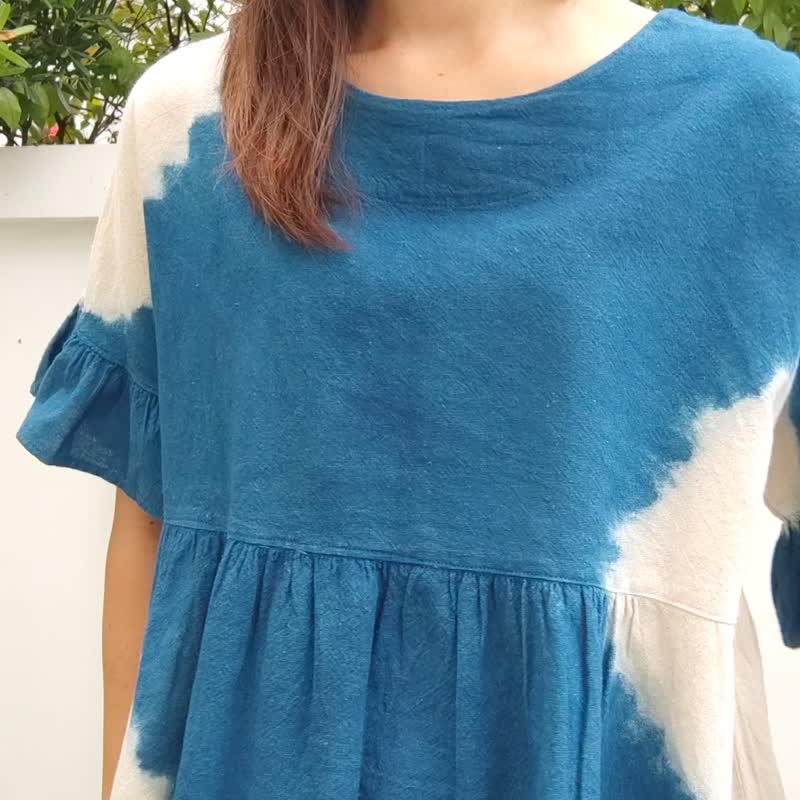 Bowy Ruffle Hem Top - 女上衣/長袖上衣 - 棉．麻 藍色