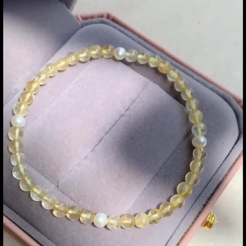 Natural Blonde Crystal Freshwater Pearl Bracelet Golden Rutilated Quartz & Pearl Bracel - สร้อยข้อมือ - คริสตัล หลากหลายสี