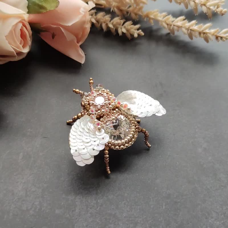 Jewelry Embroidery Stereo Crystal Insect Brooch-Pearl White Bubble Bug Brooch - Brooches - Other Materials White