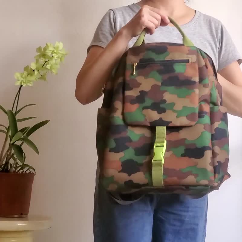防水迷彩後背包旅行袋行李袋手提袋可裝A4筆電或PAD掛行李箱拉桿 - 後背包/書包 - 防水材質 綠色