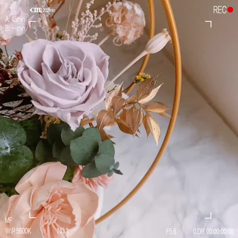 Preserved Flowers, Dried Flowers, Potted Arrangement, Table Arrangement, Flower Basket, Grand Opening, New Home, Promotion, Career Advancement, Housewarming, Business Opening - ช่อดอกไม้แห้ง - พืช/ดอกไม้ สีแดง