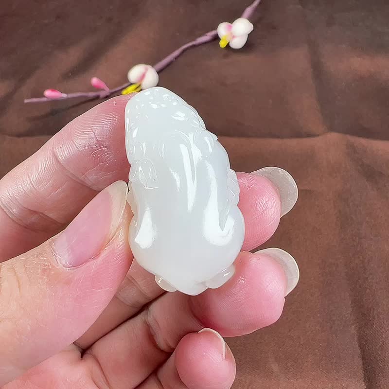 天然新疆和田玉羊脂玉貔貅吊墜玉質細膩溫潤色澤柔和匠心獨特 - 吊飾/掛飾 - 玉石 
