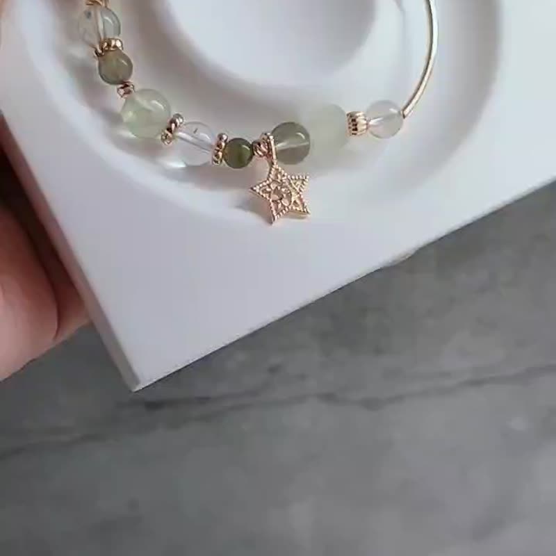 現貨 綠意晨星-手作水晶手鍊設計 追求內心平衡 招財 增強自信心 - 手鍊/手環 - 水晶 綠色