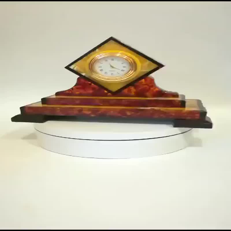 Handmade Table clock with natural amber mosaic |Baltic amber clock|Luxury gift - นาฬิกา - เครื่องเพชรพลอย สีนำ้ตาล