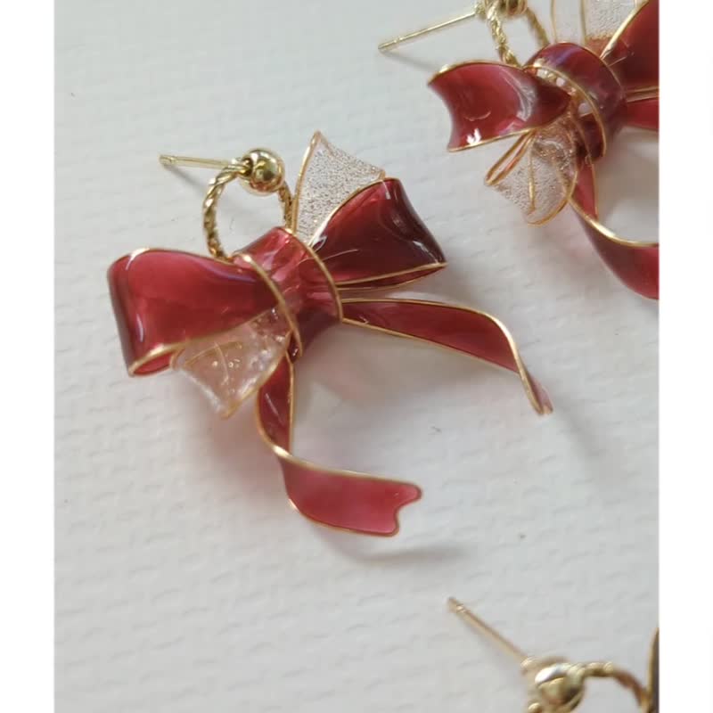 1KM exquisite and cute small bow two-color resin earrings-4 colors - ต่างหู - เรซิน 