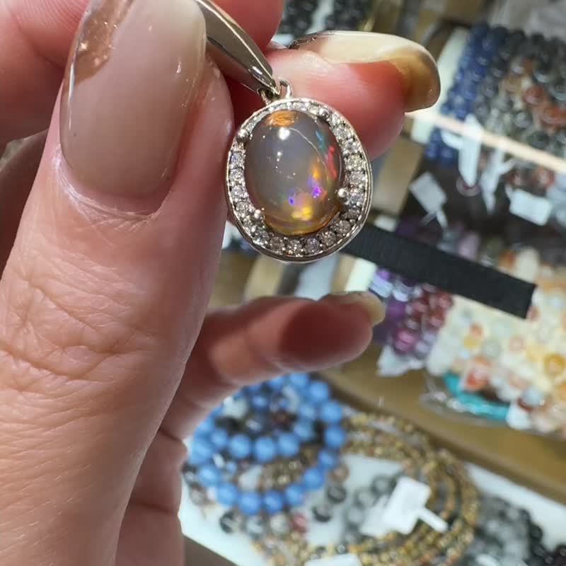 Pre-ordered natural high fire opal flash diamond hoop design pendant necklace - สร้อยคอ - เครื่องประดับพลอย หลากหลายสี