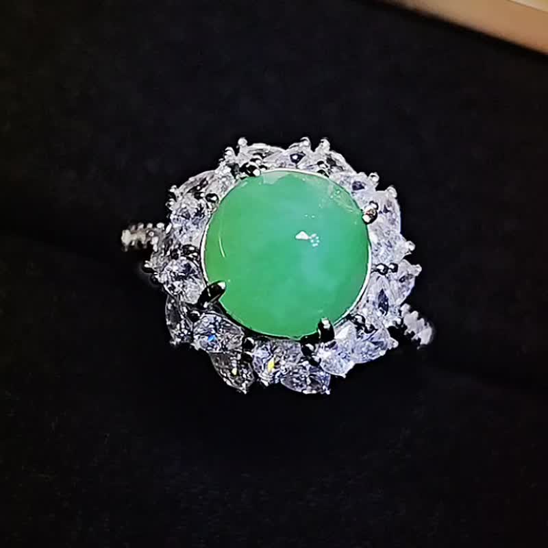 |Sweetheart Fruit Green|A-grade jade fine waxy ice sweet fruit green large egg surface 9.2mm sterling silver plated 18k luxury ring - General Rings - Jade 