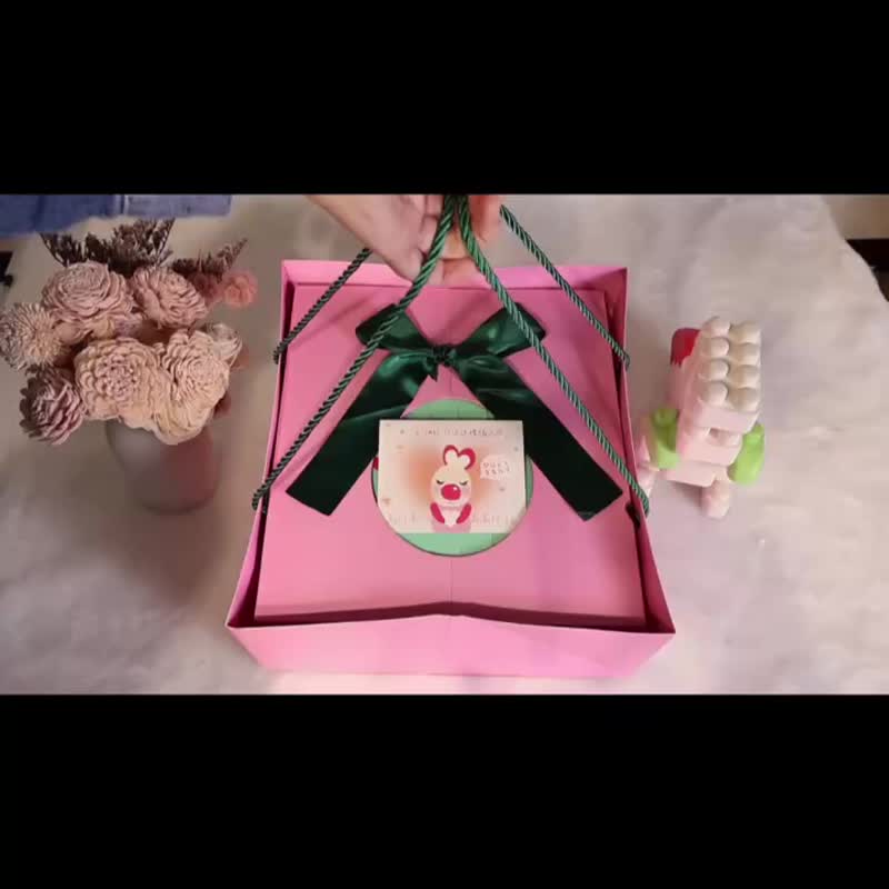 【蛇年限定】祝福-金蛇獻瑞*啟蒙玩偶+安撫娃娃+啃咬圍兜+十層紗 - 彌月禮盒 - 聚酯纖維 黃色