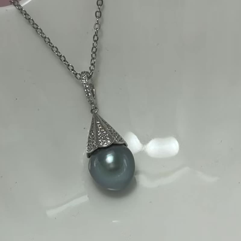 天然海水真珠 タヒチ黒真珠 純銀ペンダント 万能クラスプ シルバーネックレス付き - ネックレス - 真珠 ブラック