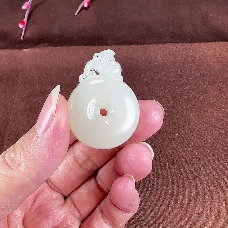 秒殺價 天然新疆和田玉羊脂玉貔貅平安扣吊墜  玉質細膩溫潤 - 吊飾/掛飾 - 玉石 