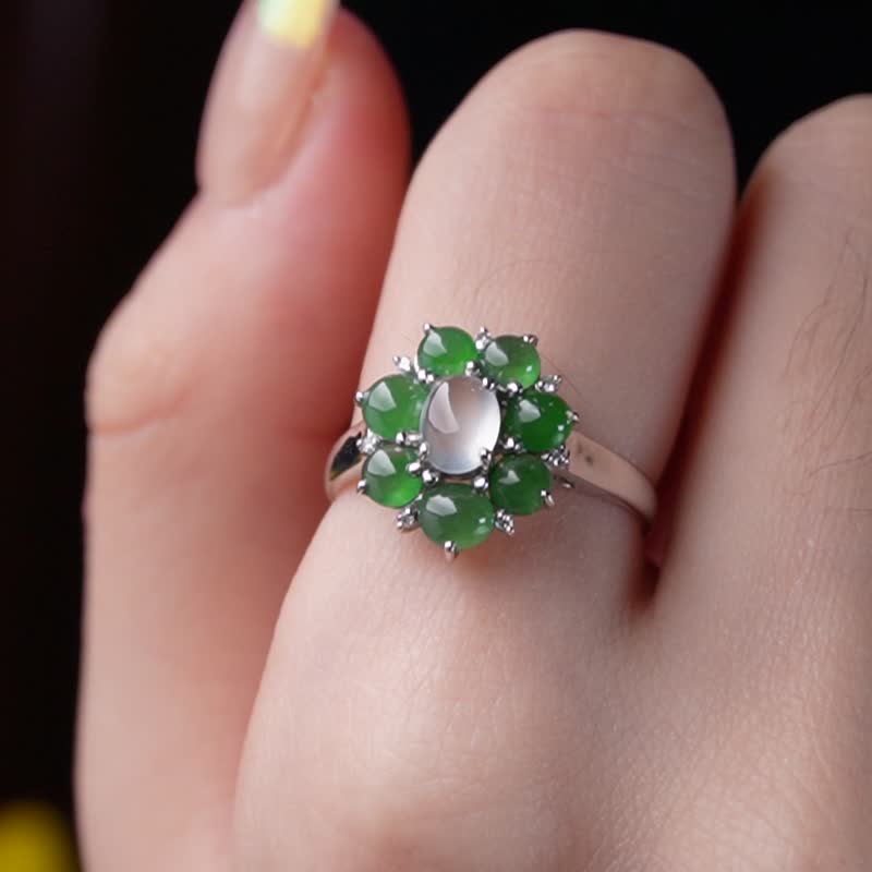 玻璃種翡翠蛋面花花戒指 18K金鑽石 | 天然緬甸玉A貨翡翠 | 送禮 - 戒指 - 玉石 綠色