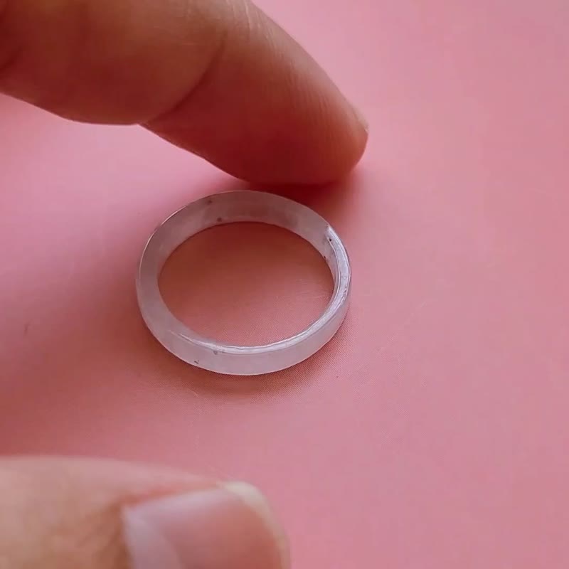 【親翠】天然翡翠 アイスモシシャ美人細工 スクエアリング 烏骨鶏柄 8.5号 Hタイプ - リング・指輪 - 翡翠 ホワイト