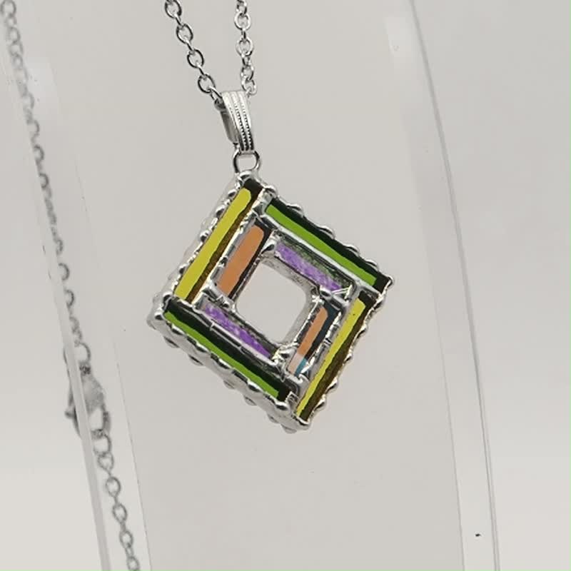 minuteness stained glass square pendant - สร้อยคอ - แก้ว หลากหลายสี