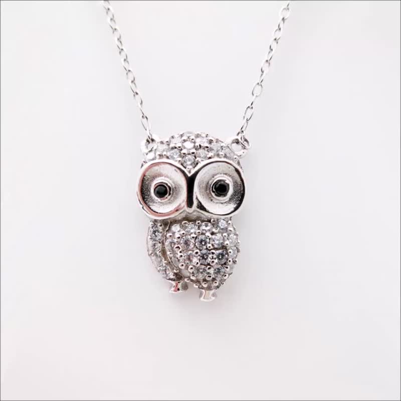Lovely Owl Silver Necklace Inlaid Zircon Pendant Platinum-Clad Thin 1mm Chain - สร้อยคอทรง Collar - เงินแท้ สีเขียว