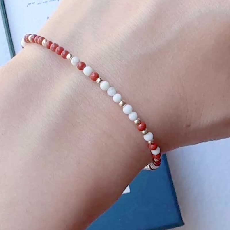 【聖誕限定禮物】Wish Come True 摩斯密碼手鍊 | 紅碧玉 白松石 - 手鍊/手環 - 玉石 紅色