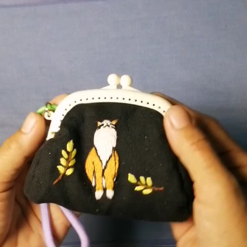 Double-Sided Embroidered Coin Purse – Fox & Fish Design - 零錢包/小錢包 - 棉．麻 黑色