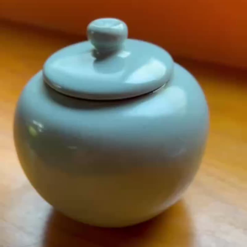 聚寶 汝窯釉茶倉  手工藏茶 開片釉色溫潤 17cm - 其他 - 陶 綠色