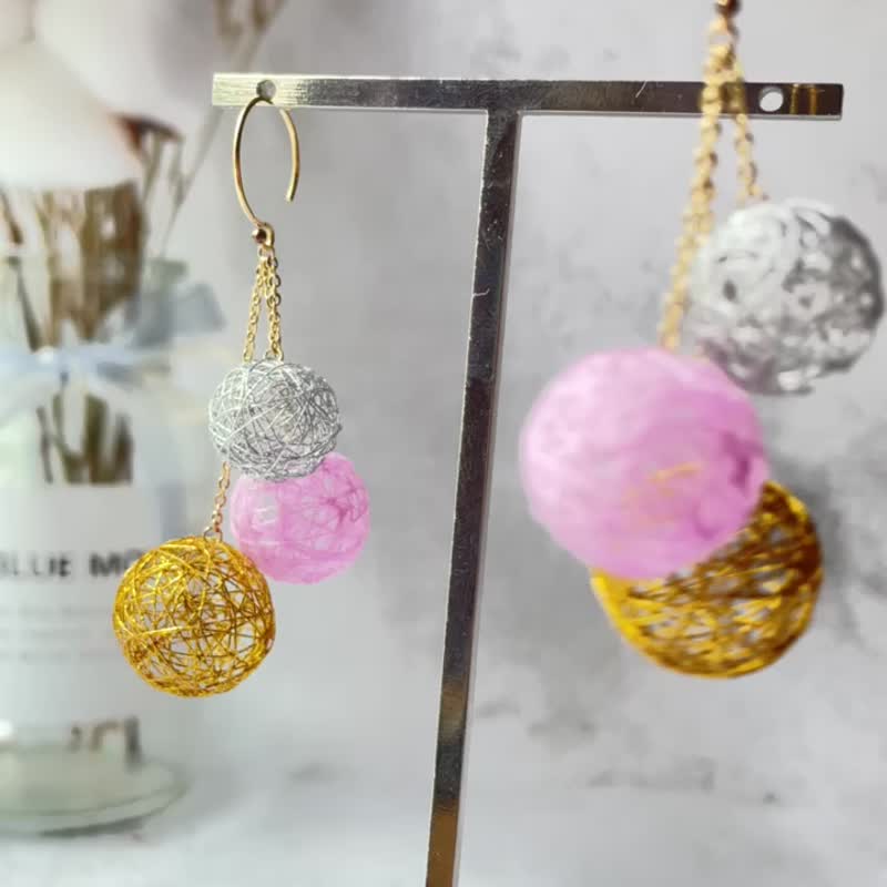 Barbie pink gold and silver バブル string ball