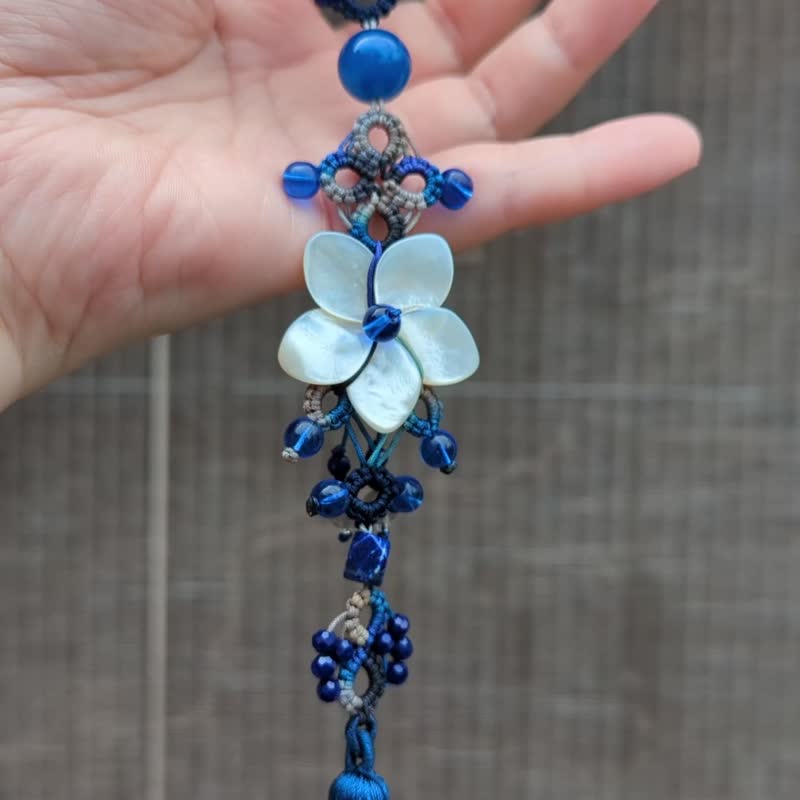 Folding fan Chinese knot tassel blue agate lapis lazuli tassel classical pendant fan round fan pendant - Fans - Semi-Precious Stones Blue