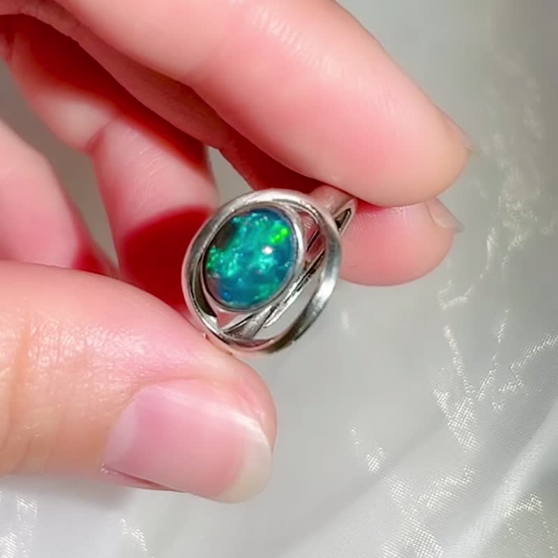 Added Only Edgy Poached Egg Velvet Black Opal Ring/Opal/925 Sterling Silver/Op - แหวนทั่วไป - เครื่องเพชรพลอย สีน้ำเงิน