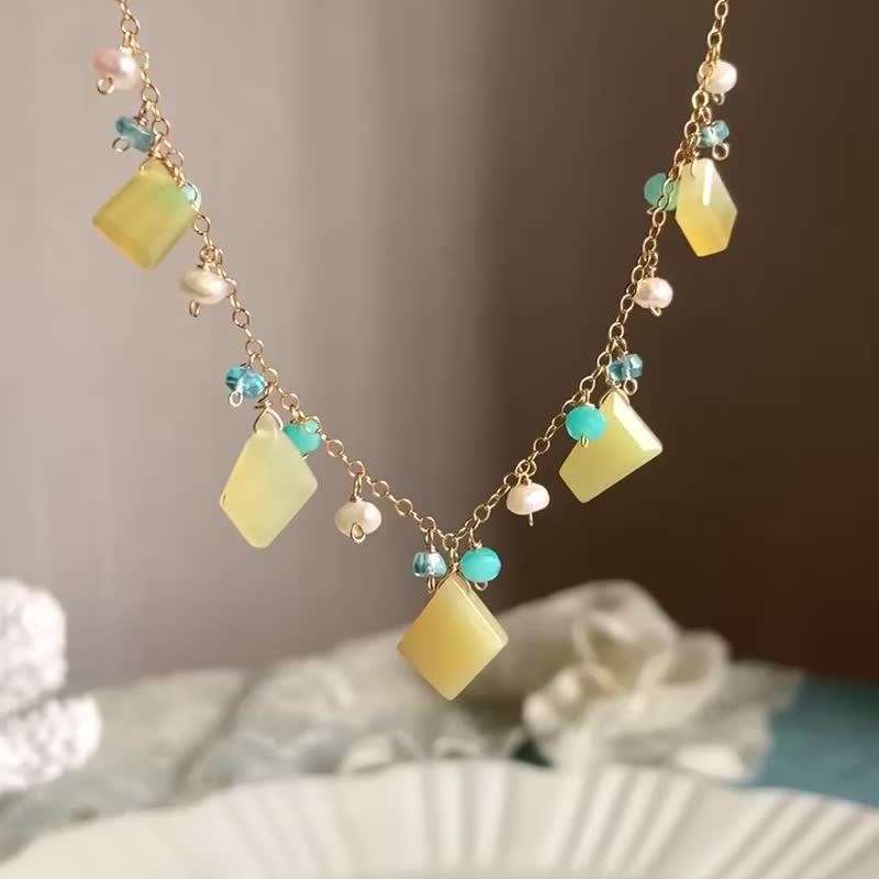 Under the sea 14KGF Yellow Opal Necklace / one-of-a-kind - สร้อยคอ - เครื่องเพชรพลอย สีเหลือง