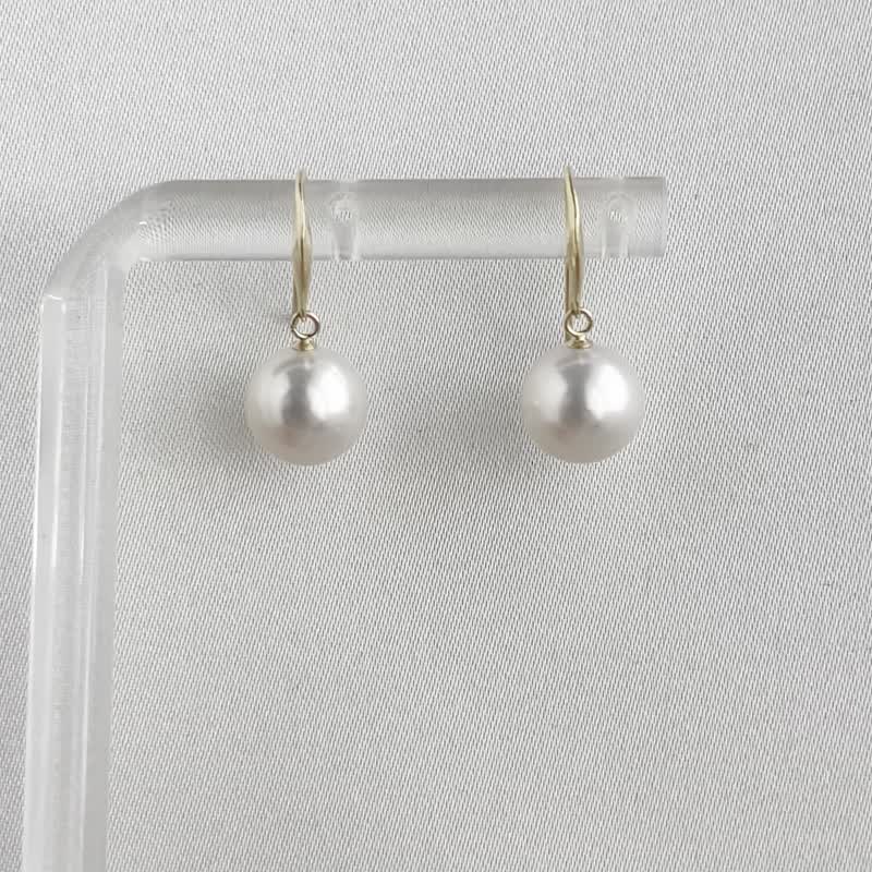 Akoya pearl earrings, pearl earrings, K18 gold, made in Japan, present, gift, pearl, pearl ear nail, pearl ear ring, ear nail, ear ring, rare pearl, gift, made in Japan. - ต่างหู - ไข่มุก ขาว