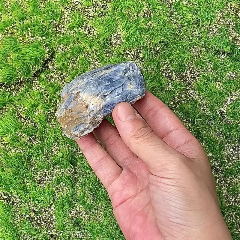 手串充電站-天然原礦小藍晶石共生白水晶及雲母 消磁淨化 養水晶 - 擺飾/家飾品 - 水晶 多色