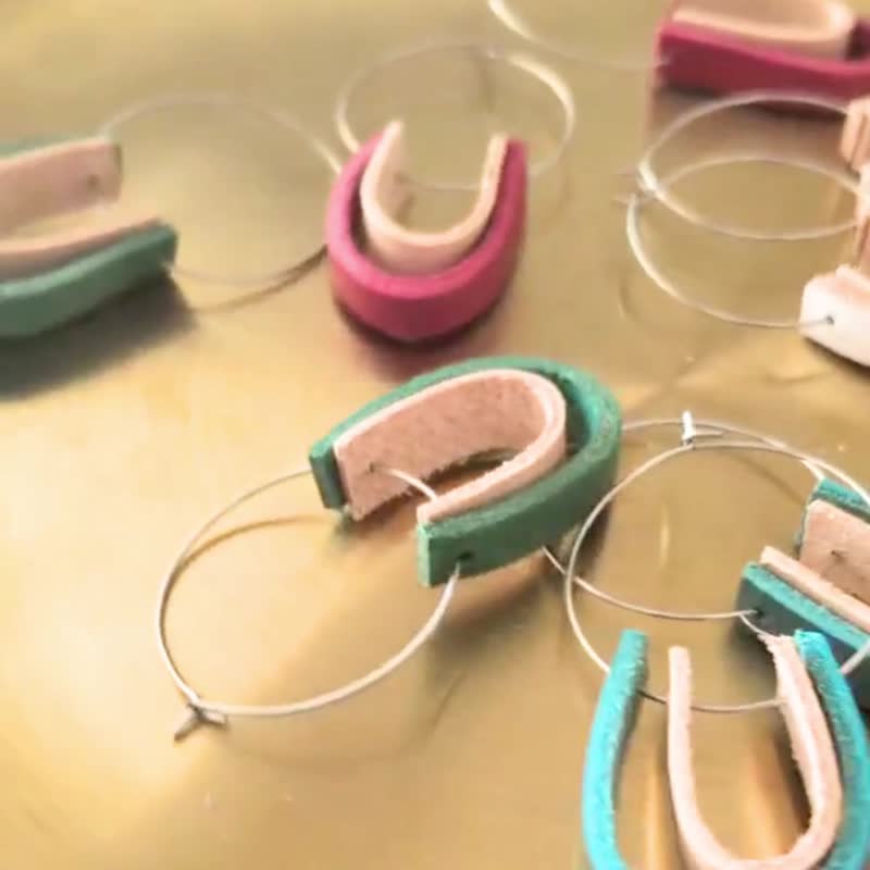 不鏽鋼 義大利皮革 3cm 圈圈式耳環 原色自然 彩色皮革 一對 - 耳環/耳夾/耳骨夾 - 真皮 藍色