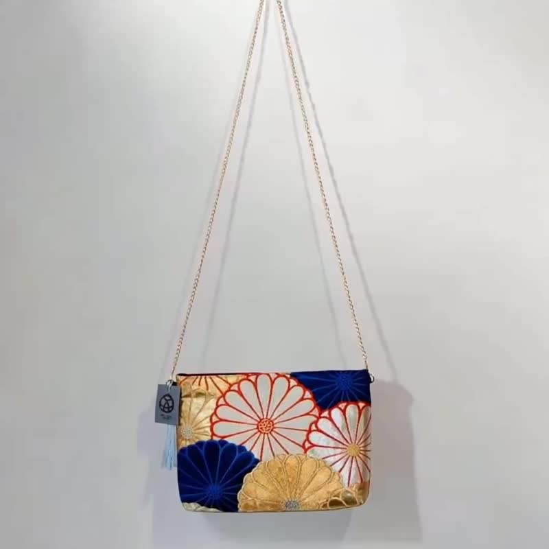 日本真絲和服袋帶肩背, 手工刺繡斜挎包, 環保再生時尚設計 - 側背包/斜背包 - 絲．絹 多色