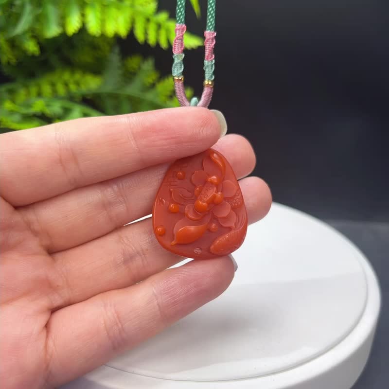 南紅瑪瑙連年有余吊墜 紅色玉髓 雕刻荷花錦鯉項鏈 長久富足吉祥 - 項鍊 - 半寶石 紅色