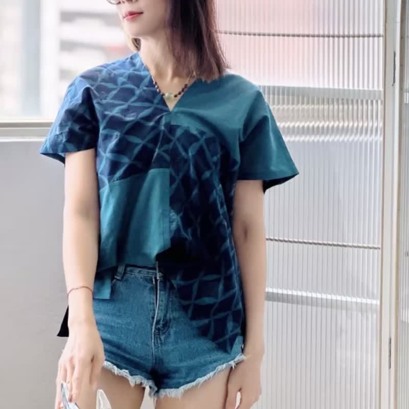 獨一無二藍綠色拼接波浪圓點方塊四角衣四方衣 - 女上衣/長袖上衣 - 棉．麻 藍色