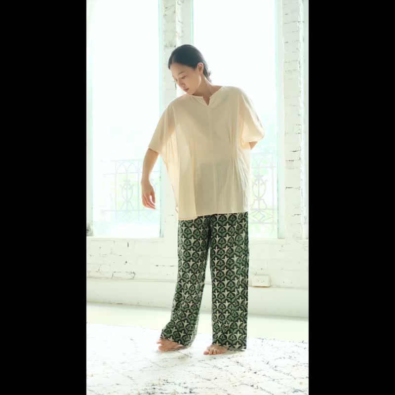 OMAKE 寬版縮袖前抓皺上衣 / 薩魯布 黑 - 女上衣/長袖上衣 - 棉．麻 