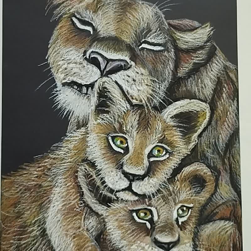 Lioness and Cubs Oil Pastel Portrait Art animal Mother of lion cubs painting - 壁貼/牆壁裝飾 - 紙 咖啡色
