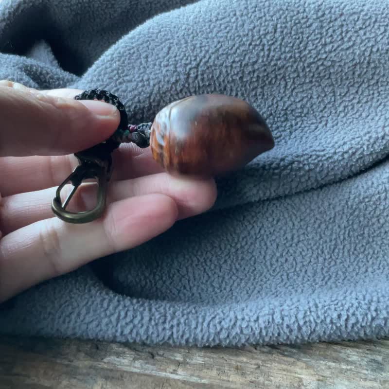 [Roasted Chestnuts with Sugar] Xiao Nanmu Pendant Keychain Backpack Pendant - พวงกุญแจ - ไม้ หลากหลายสี