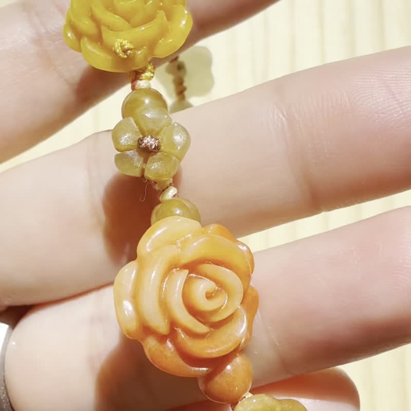 Handmade Jade Bracelet - Gradient Roses & Magnolia Bracelet - 手鍊/手環 - 玉石 橘色