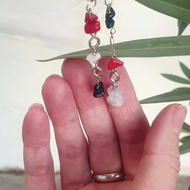 Asymmetric Earrings, 925 Silver, Red Coral, Black Tourmaline, Moonstone - 耳環/耳夾/耳骨夾 - 寶石 多色
