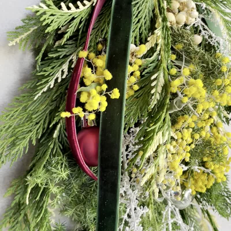 Christmas Jingle Bells-Christmas Flower Gift/Christmas Wreath/Upside Down Bouquet/Acacia Bouquet (Ready Stock) - Items for Display - Plants & Flowers Green